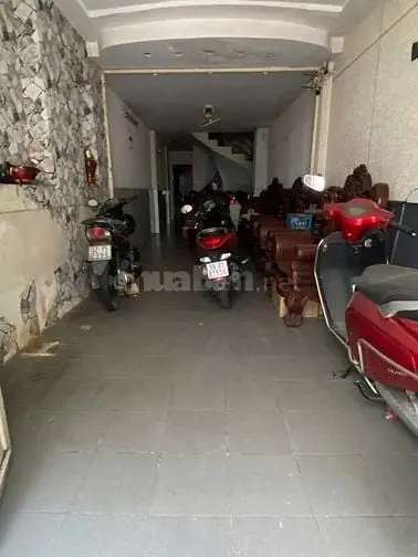 Cần Tiền Bán Gấp Nhà Hẻm Lớn Gần Đường Chính