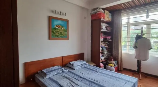Cần Bán Gấp Nhà Phân Lô Cán Bộ Phố Vạn Phúc Liễu Giai Ba Đình 70M 7 Tầng Mt 6.6M Oto Tránh Lô Góc