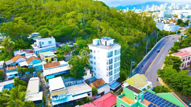 Sở Hữu Ngay Khách Sạn 3 Sao Đường Trần Phú Với Giá Siêu Ưu Đãi Kèm Khuyến Mãi Nhà Ở Phía Sau