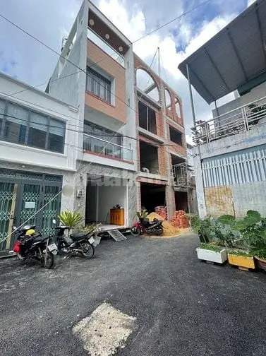Nhà Đẹp Hẻm Ô Tô Đối Diện Emart Trung Tâm Sài Gòn
