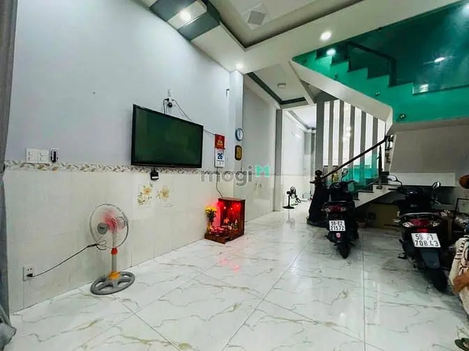Bán Nhà Đúc 4 Tầng Hxh 440/13/83 Thống Nhất P16 Gò Vấp