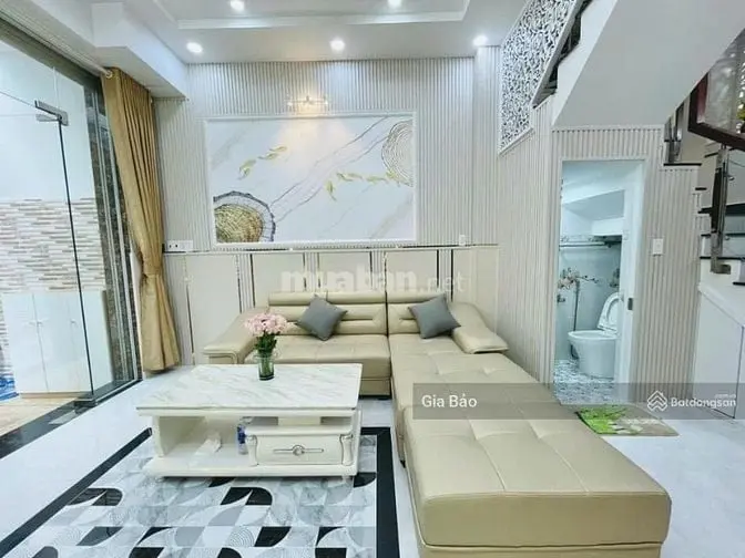 Kẹt Tiền Bán Gấp Nhà Mặt Tiền 66M2 Đường Trường Sa Quận 3. Giá 3Tỷ150