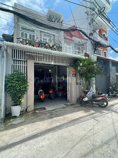 Bán Nhà Lầu Btct Shr Chính Chủ
