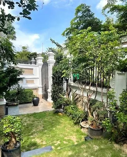 Biệt Thự 5 Tầng Cityland Q.7 – View Công View – Gần Sông – Có Hồ Bơi