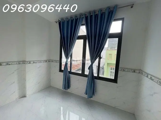 Bán Gấp Nhà Hẻm Oto Bùi Văn Ba, Quận 7, Dt 36M2, 4 Tầng, 7Pn, Sổ Đỏ,