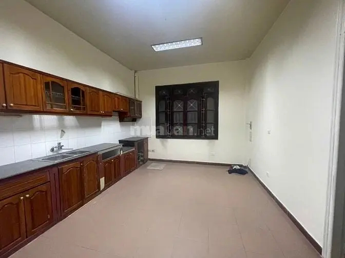 Nhà Riêng Ngõ Phố Tây Trà Gần Gamuda Dt50M2X3T Và 50M2 Sân, Giá 10Tr