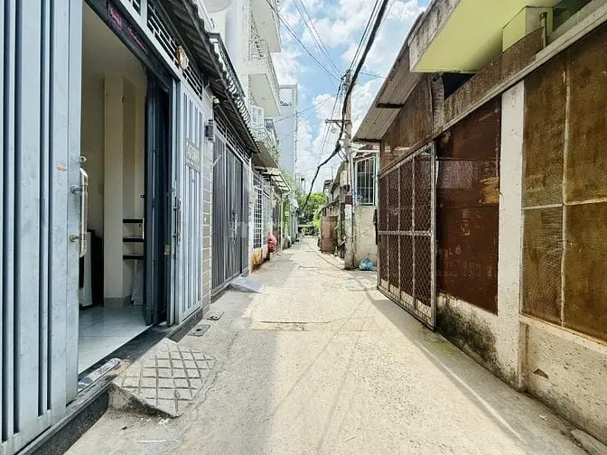 Chính Chủ Bán Nhà 745/Quang Trung Đúc 2Lầu Sân Thượng Hẻm Đẹp Giá Mềm