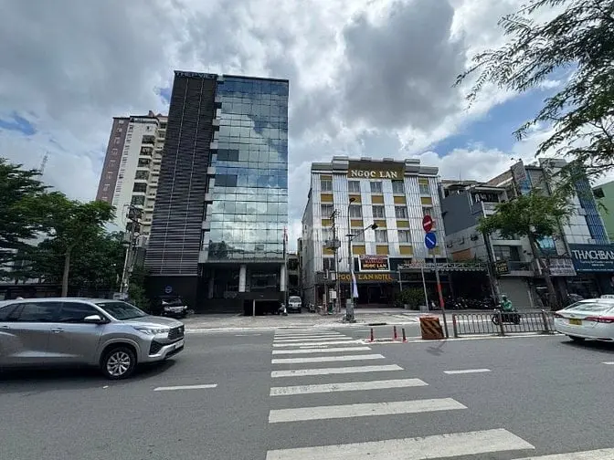 Lời Ngay 7 Tỷ, Mặt Tiền Trần Hưng Đạo Q1, Dt: 4,8X17 Kc 4T Hđt 90Tr