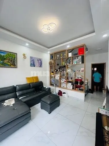 Nhà Đẹp Hẻm Ô Tô Đối Diện Emart Trung Tâm Sài Gòn