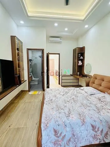 Bán Nhà Mặt Tiền Đường Huyền Quang, Quận 1 Ngang 4M Dài 15M 3 Tầng