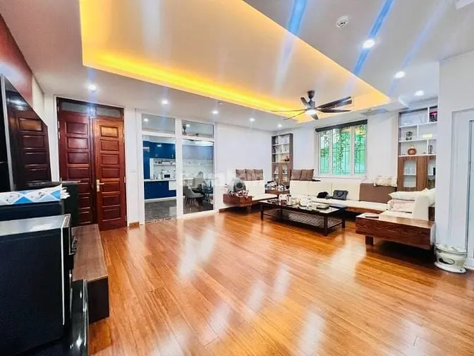 Siêu Phẩm Nhà Vip 140M2 X 6T X Mt;5M Hoàng Hoa Thám Ba Đình