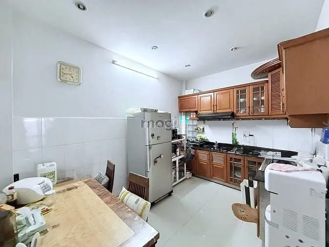 Chủ Định Cư Nước Ngoài Bán Gấp Nhà 3 Tầng Nơ Trang Long, 63M2, 10.2 Tỷ