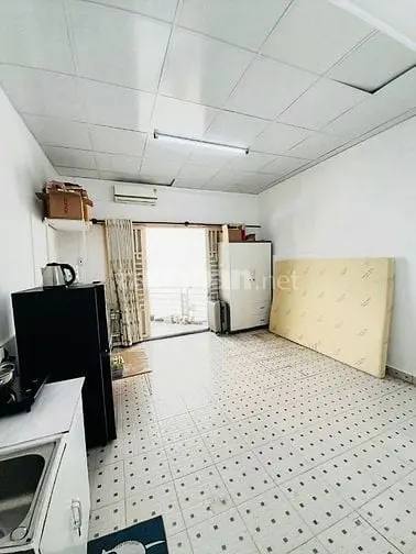 Phòng Full Tiện Nghi Rộng 30M2 Có Ban Công Thoáng - Nguyễn Thượng Hiền