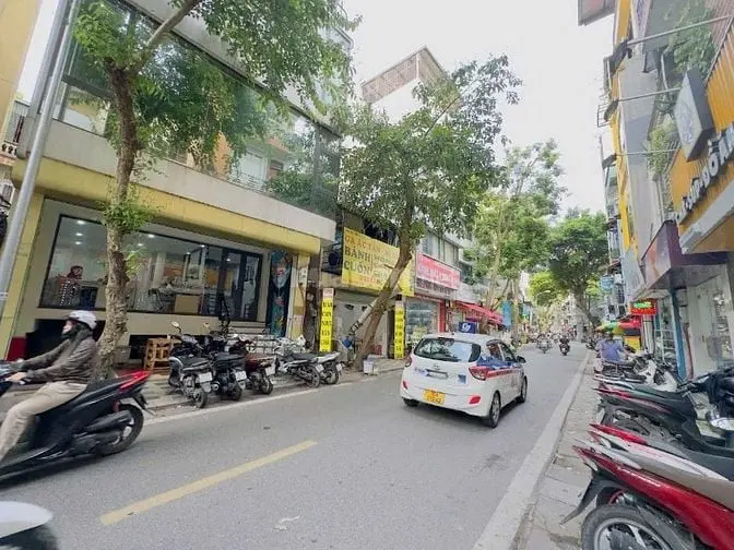 Bán Nhà Chính Chủ Mặt Phố Quận Tây Hồ. 105M2 Mặt Tiền 10M Lô Góc
