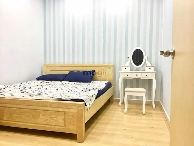 Bán Căn Hộ Oriental Plaza, Dt 82M2, 2Pn, Giá Chỉ 3,7 Tỷ, Shr.