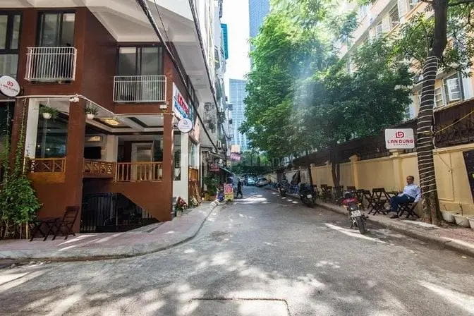 Hiếm - Cho Thuê Nhà Nguyên Căn Phố Linh Lang - Ba Đình