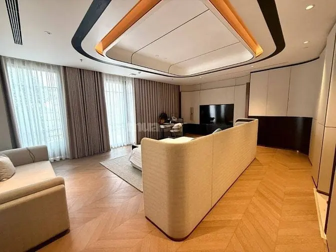 Nhà Đẹp Mặt Phố Kinh Doanh Phố Huế, Hoàn Kiếm 300M, 10 Tầng, 700 Tỷ