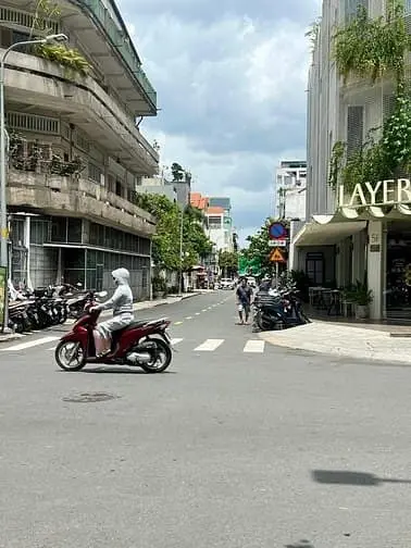 Spa-Nha Khoa Góc 2Mt Trần Nhật Duật, Q1. Dt: 5,5X20M, Kc: Trệt 2 Lầu
