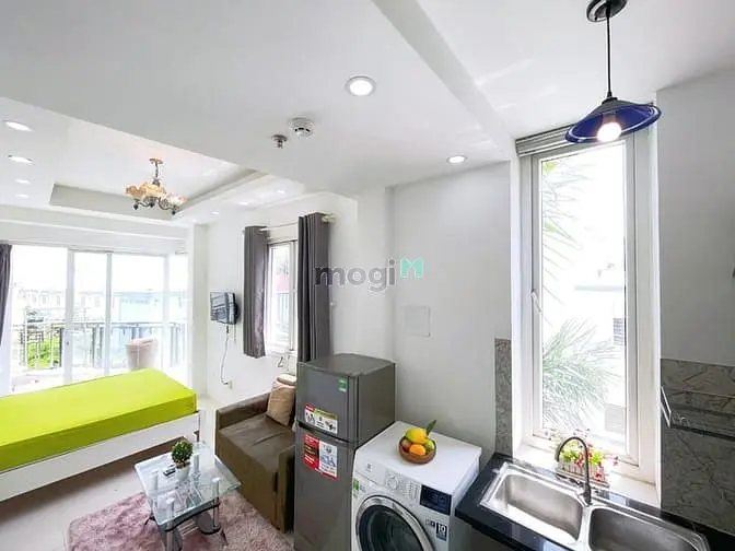 Cho Thuê Phòng Trọ Ban Công Thoáng Mát - Quận 10 - Trống Sẵn