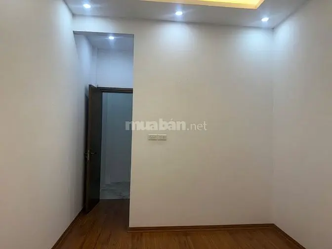 Chính Chủ Cho Thuê Nhà 5 Tầng Tại Phố Hương Viên Trung Tâm Quận Hai B