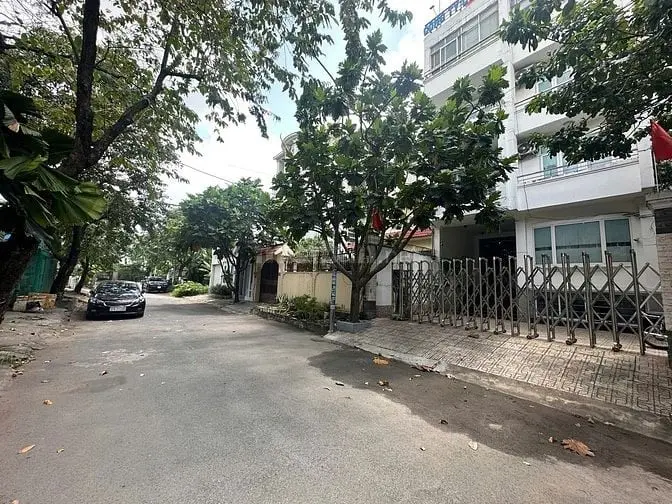 Bán Toà Nhà Văn Phòng 5 Tầng Mặt Phố Khu Bắc Rạch Chiếc , Q.9, 250M²,