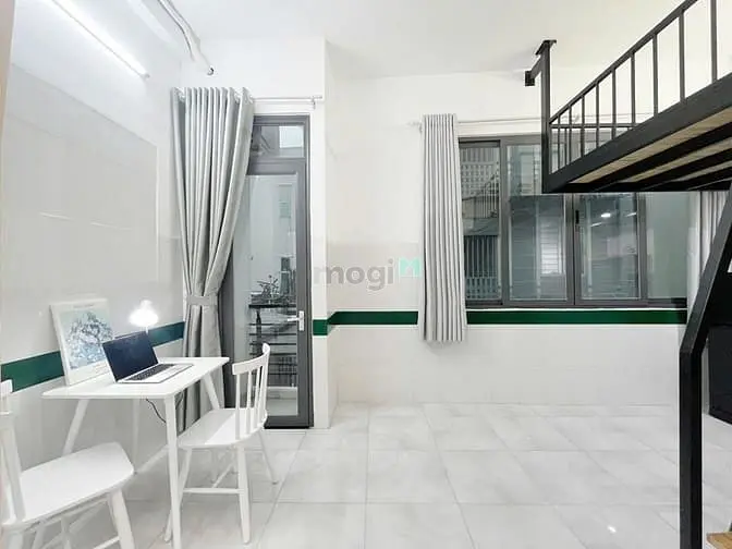 Cho Thuê Căn Gác- Trống Sẵn- Nhà Mới- Thang Máy