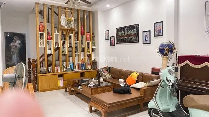 Nhà Dt: 92M ( Ngang 4 X 23M ) Đường Thích Quảng Đức - P5 – Phú Nhuận