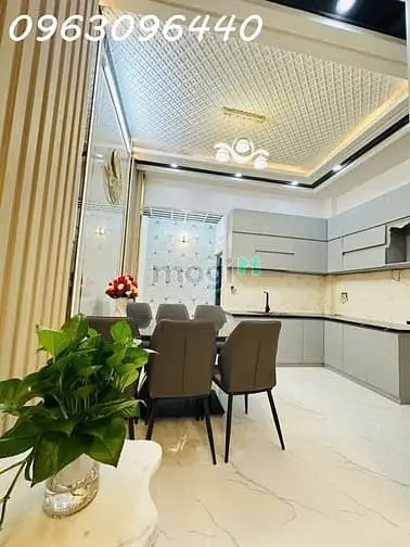Nhà Phố Đẹp Hẻm Xe Hơi, Khu Dân Cư Đồng Bộ – Gần Quận 7, Đường Huỳnh