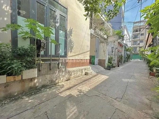 Nhà Dt: 78M ( 8 X 9.5M ), Cách Lê Văn Thịnh 30M - Bình Trưng Tây