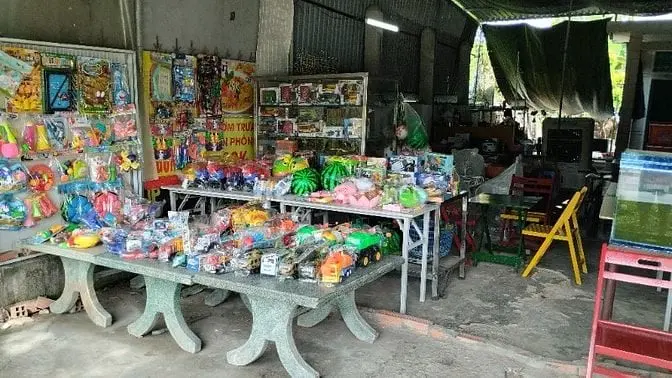 Sang Nhà Thuốc, Cửa Hàng Mua Bán Đồ Cũ