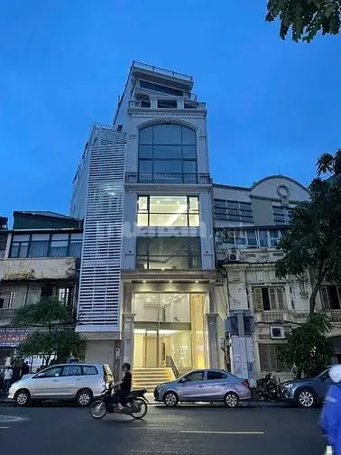 Cho Thuê Nhà Mặt Phố Mới Xây Hiện Đại Số 110 Hai Bà Trưng, Hoàn Kiếm
