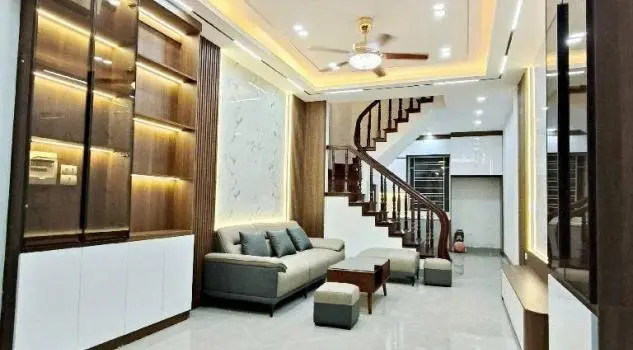 Bán Nhà Kim Ngưu. Nhà Đẹp Ở Ngay, Gần Ôtô -Tặng Full Nội Thất-Khách Chỉ Việc Xách Vali Về Ở.