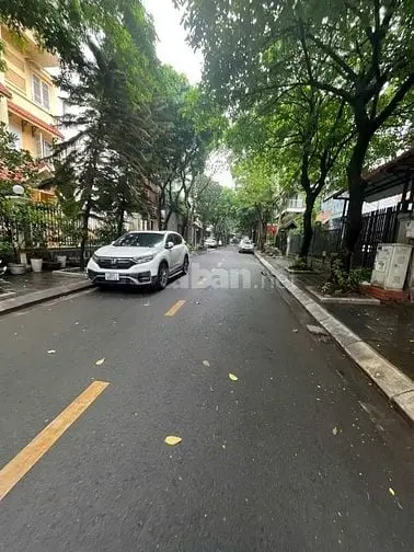 Bán Biệt Thự Kđt Yên Hòa - Kđt Đẳng Cấp - Nhiều Tiện Ích - Trung Tâm