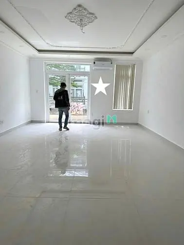 Nhà Khu Vip Cityland 5X20M Trệt.3L,5P,6Wc.35Tr.tốt Vpcty,Spa