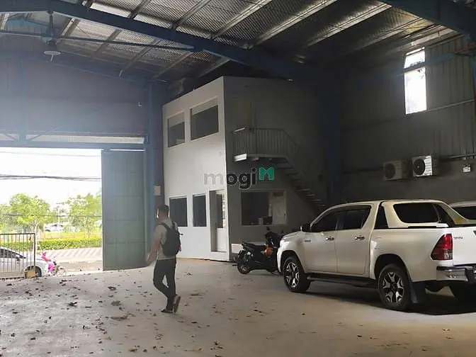 Cho Thuê Kho Siêu Vip 1.200M² Mặt Tiền Đường Quốc Lộ 1A, P. Tân Tạo A,