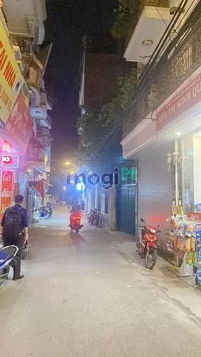 Lạc Long Quân, Cầu Giấy. 58M2 X 6T. Thang Máy. Ô Tô Tránh.