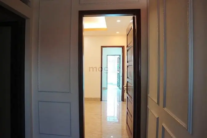 Lạc Long Quân, Cầu Giấy. 58M2 X 6T. Thang Máy. Ô Tô Tránh.