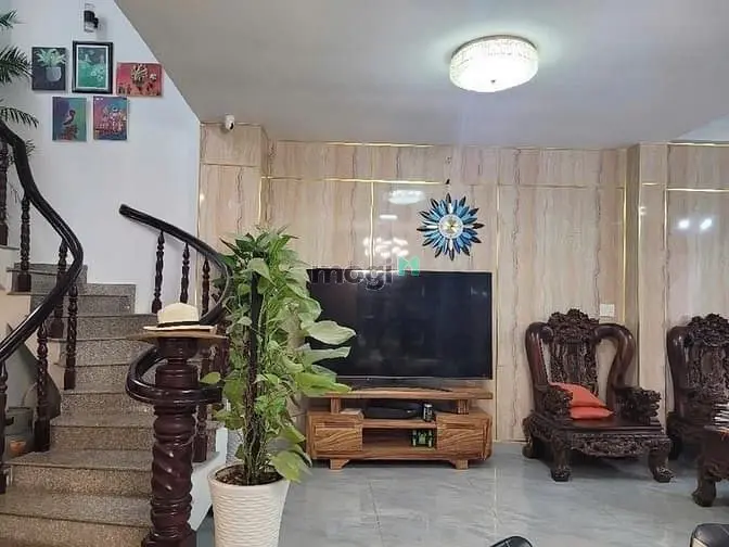 Xuất Cảnh Bán Gấp Biệt Thự 3 Lầu St Đường Số Phạm Hữu Lầu, Quận 7