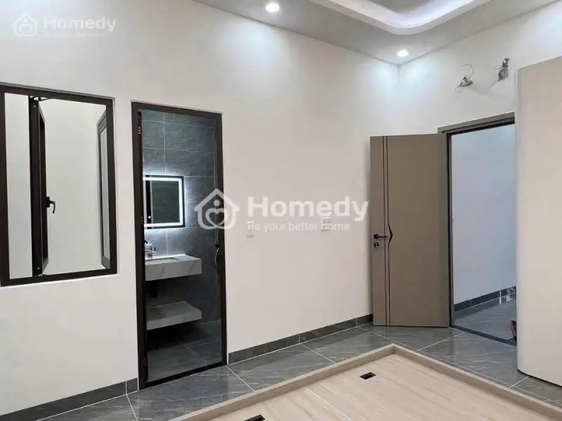 Chính Chủ Cần Bán Gấp Nhà 3 Tầng Mặt Tiền P4, Tp. Tân An – Sổ Hồng Riêng – Giá Ngộp Chỉ 2.1 Tỷ!