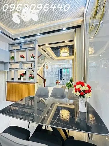 Nhà Phố Đẹp Hẻm Xe Hơi, Khu Dân Cư Đồng Bộ – Gần Quận 7, Đường Huỳnh