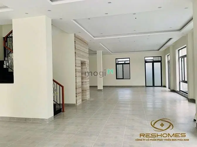 Cho Thuê 900M2 Sàn Biệt Thự Hoàn Thiện Đường Võ Thị Sáu