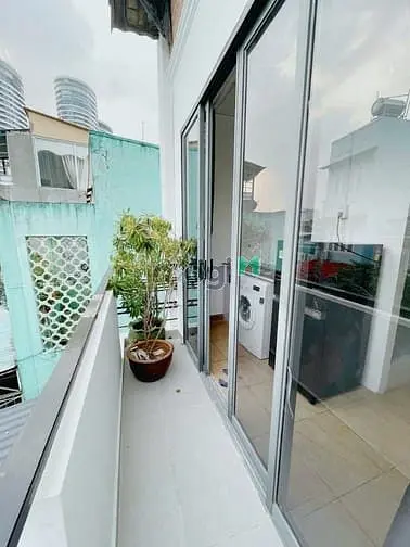 Căn Hộ Balcony Full Nội Thất Ngay Gần Lanmark 81