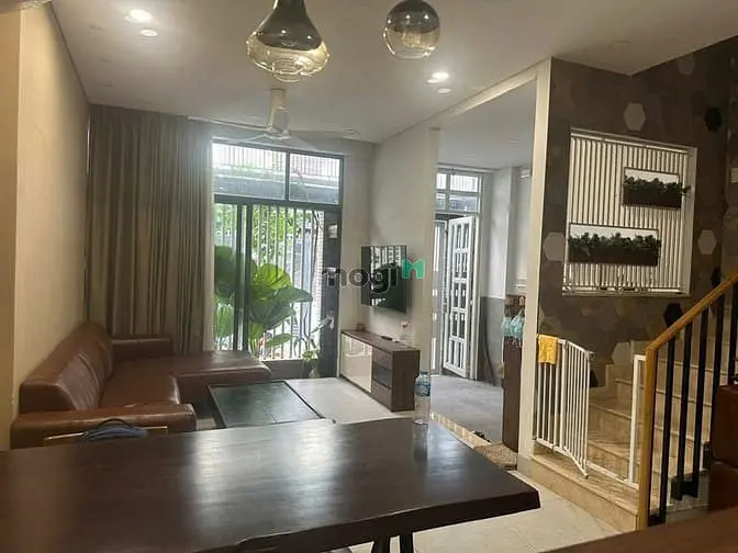 Cho Thuê Nhà Full Nội Thất- Hẻm Xe Hơi- Gần Nt Hoàng Diệu 2, Giá 18Tr