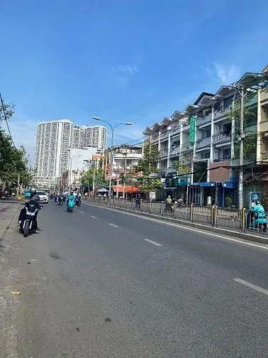 Bán Nhà Mt Tạ Quang Bửu P5 Q8, Đường Rộng 30M Kinh Doanh
