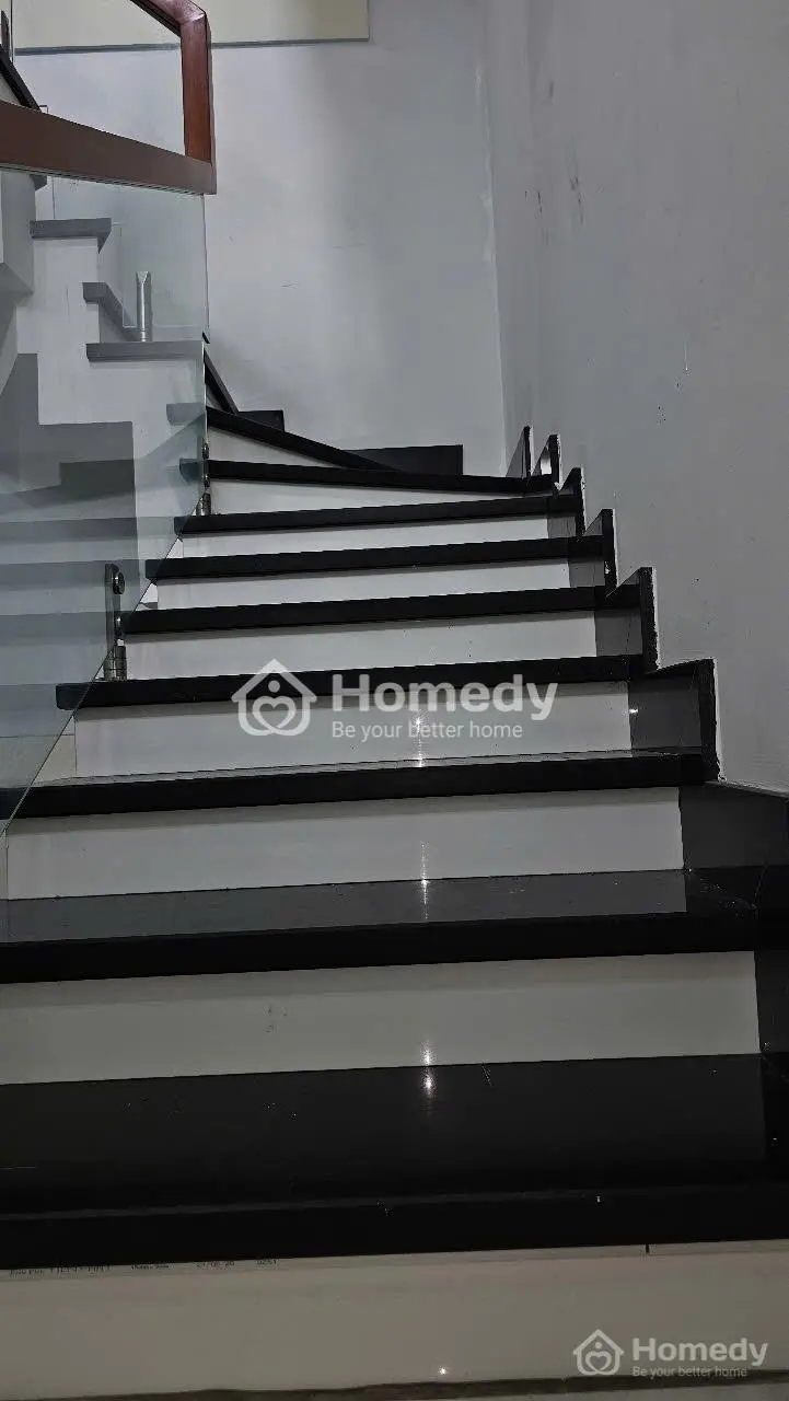 Cho Thuê Nhà Mặt Tiền Quận 7 Đường Lâm Văn Bền 68M2