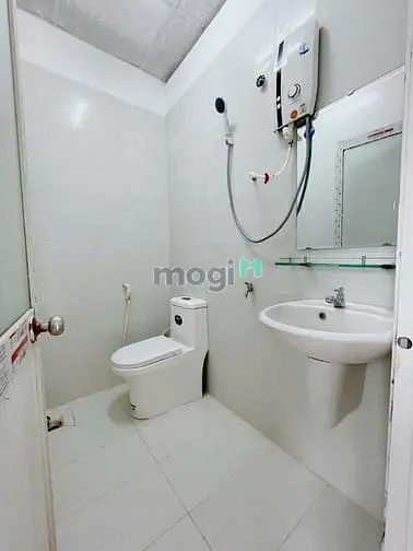 Căn Hộ Balcony Full Nội Thất Ngay Gần Lanmark 81