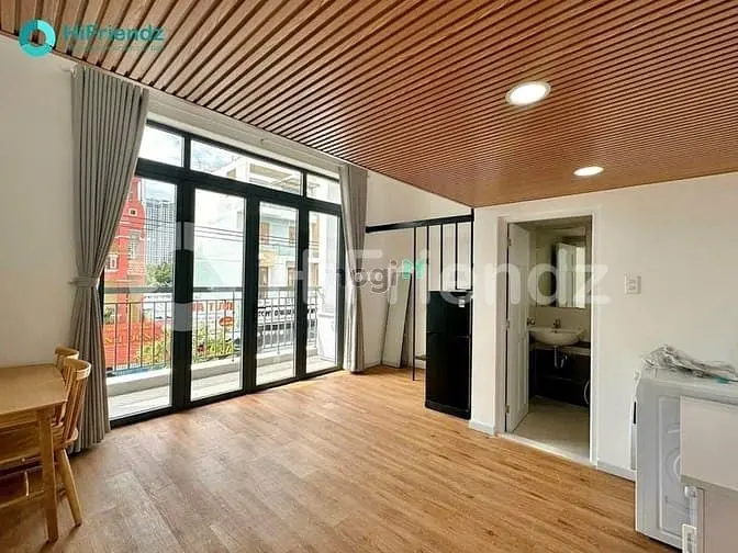 Duplex Full Nội Thất Ban Công Ngay Chợ Bà Chiễu - Ngã Tư Hàng Xanh