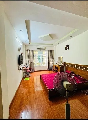 Bán Nhà Hoàng Quốc Việt, Nhà Đẹp,2 Mặt Ngõ Ô Tô.s= 37,5M2. Giá:14,5 Tỷ