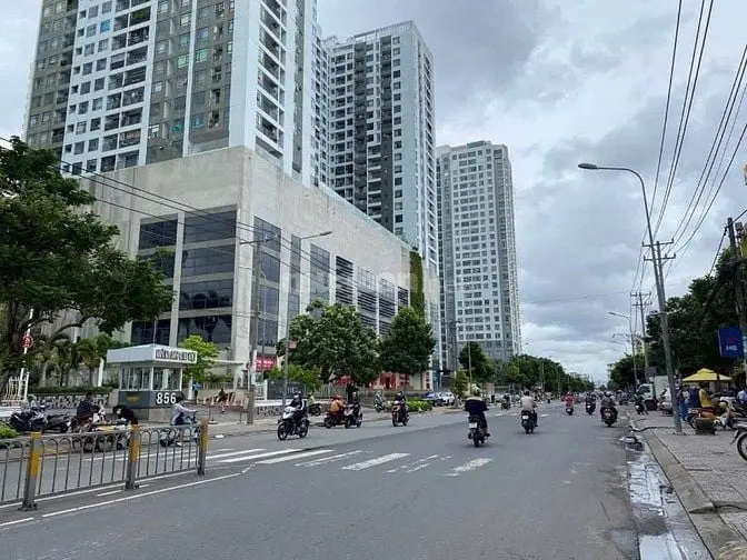 Bán Nhà Mt Tạ Quang Bửu P5 Q8, Đường Rộng 30M Kinh Doanh