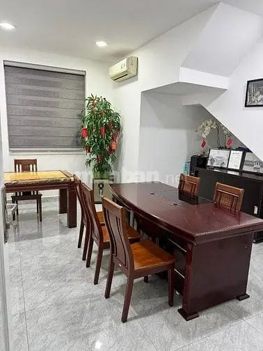 Nhà 10X19M, 1 Hầm 3 Lầu, Kdc Dương Hồng, Bình Hưng B/C